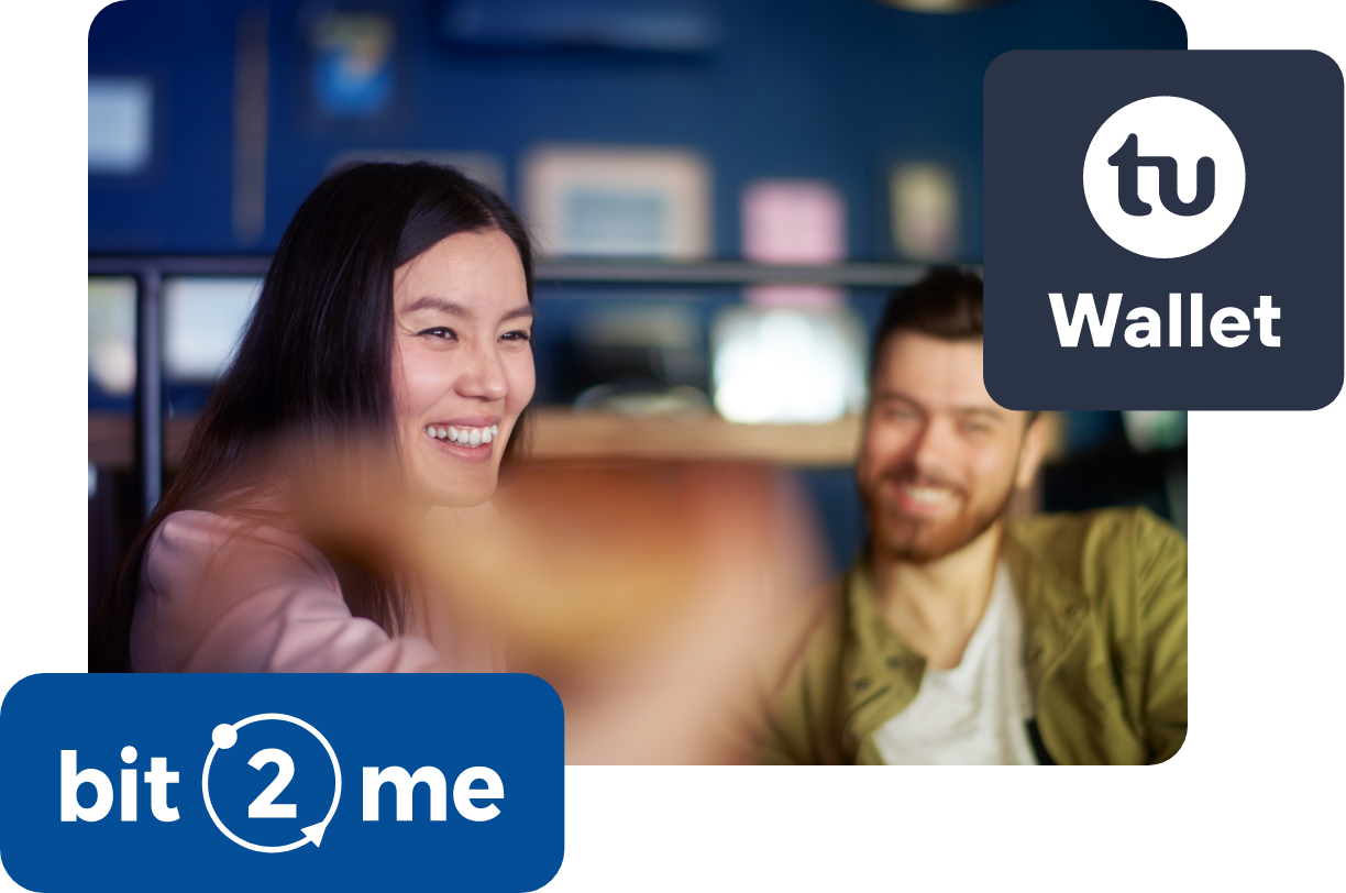 Man and woman smiling, logo TU Wallet app powered by Bit2Me